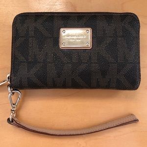 Michael Kors Wristlet